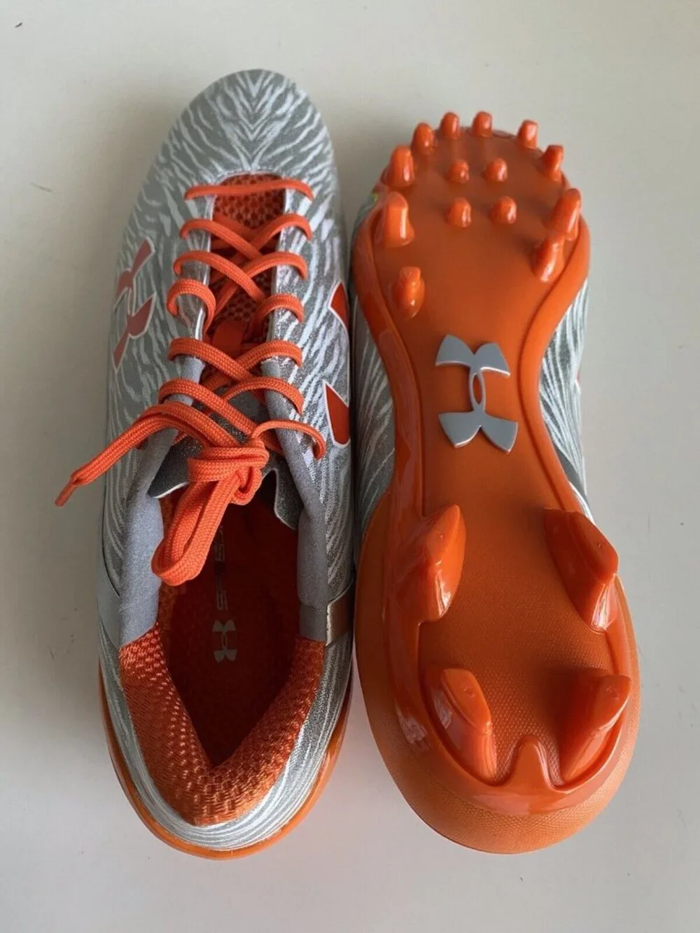 Men’s Sz 15 UNDER ARMOUR UA SPOTLIGHT MC FOOTBALL CLEATS 1287488-180 ORANGE/GRAY